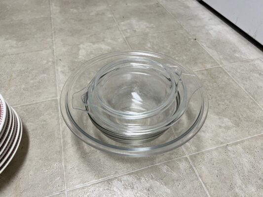 Glass casserole dish with handles