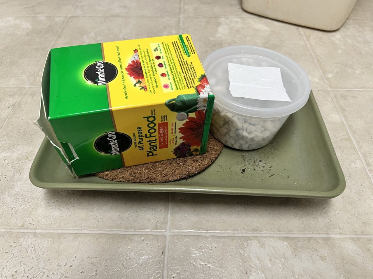 Plant food and green tray