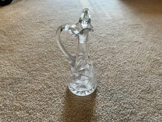 Glass cruet
