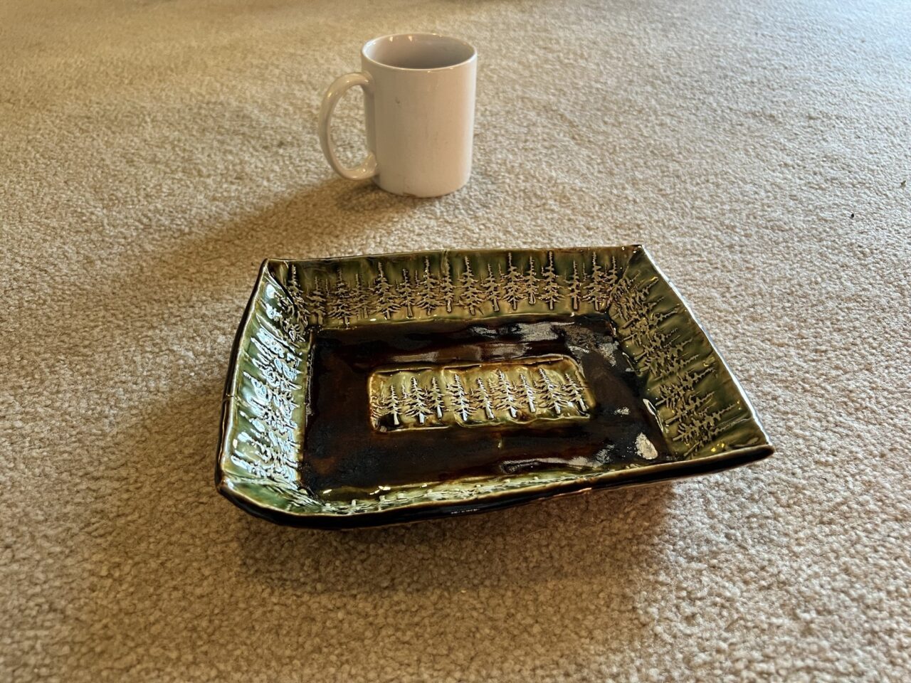 Green pottery tray